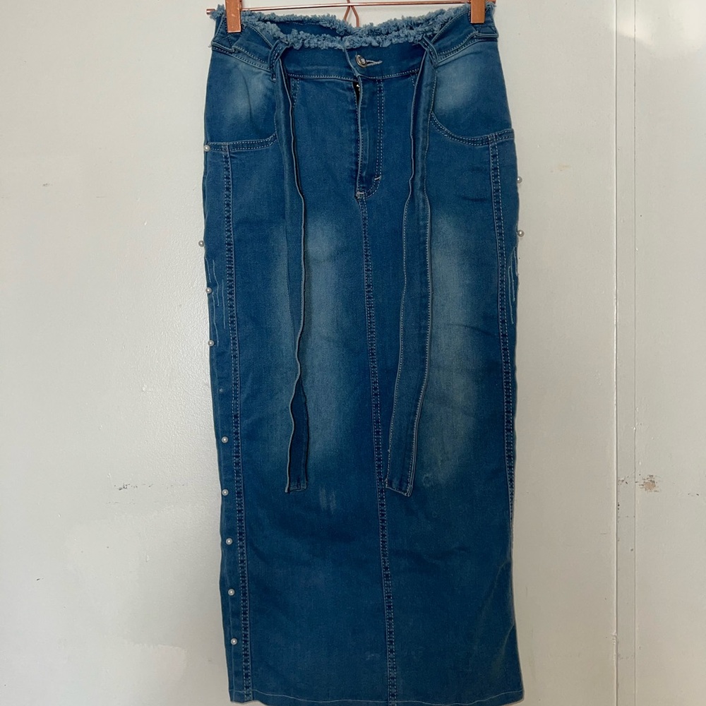 Denim Skirt with Frayed Hem